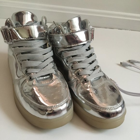 Light up Sneakers size 6.5 Women’s Silver LED Unisex cosplay - Picture 3 of 11